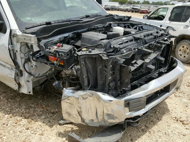 1GB2CUEG8HZ371383 - 2017 CHEVROLET SILVERADO WHITE photo 9