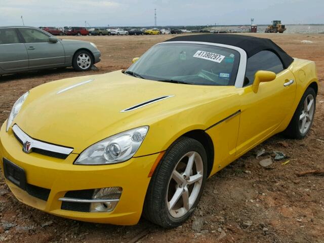 1G8MC35B98Y134050 - 2008 SATURN SKY YELLOW photo 2