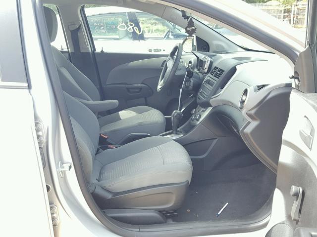 1G1JA5SHXG4131580 - 2016 CHEVROLET SONIC LS SILVER photo 5