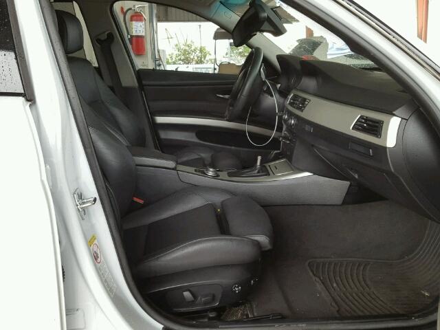 WBAVB73577KY60621 - 2007 BMW 335 I WHITE photo 5