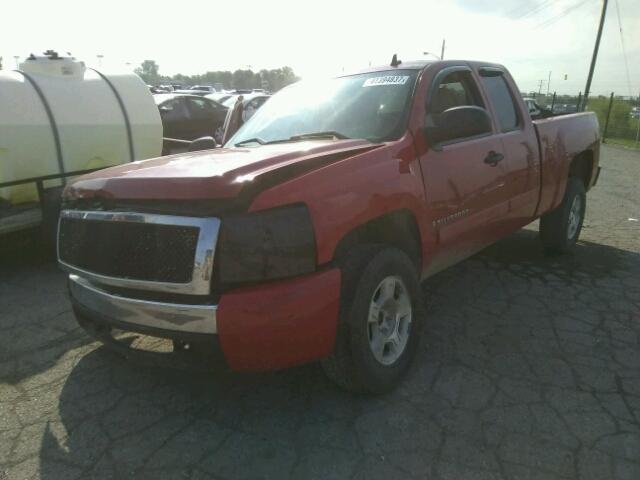 2GCEC19C481148474 - 2008 CHEVROLET SILVERADO RED photo 2