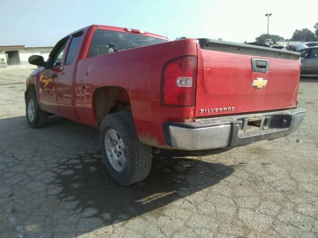 2GCEC19C481148474 - 2008 CHEVROLET SILVERADO RED photo 3