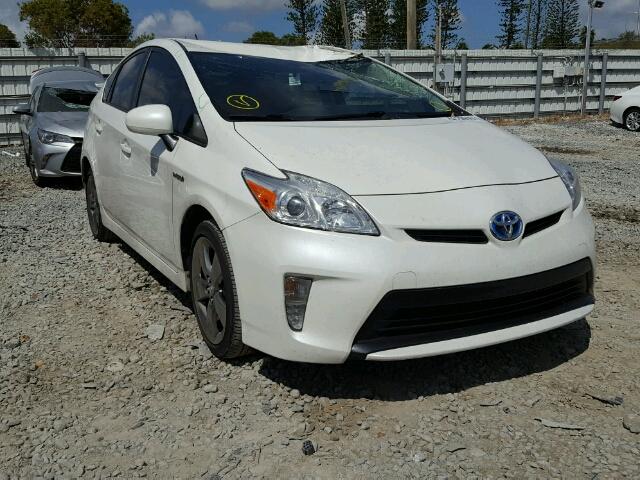 JTDKN3DU1D5618994 - 2013 TOYOTA PRIUS WHITE photo 1