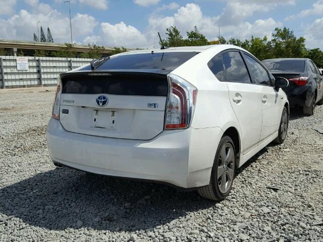 JTDKN3DU1D5618994 - 2013 TOYOTA PRIUS WHITE photo 4