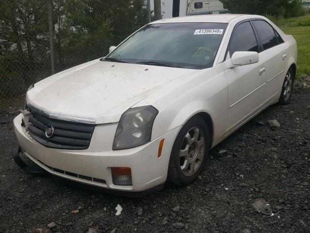 1G6DM577240182038 - 2004 CADILLAC CTS WHITE photo 2