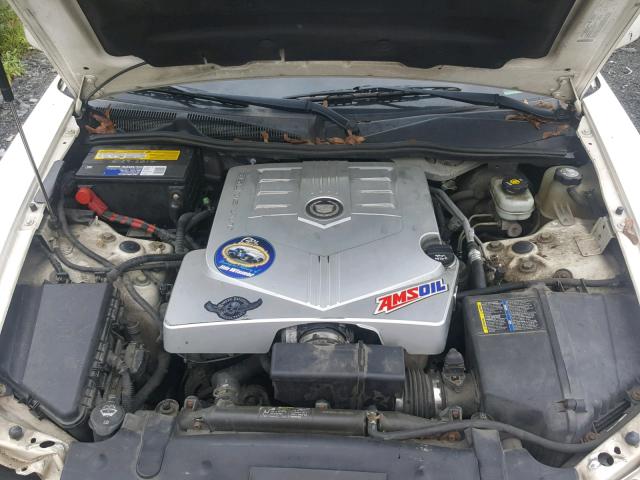 1G6DM577240182038 - 2004 CADILLAC CTS WHITE photo 7