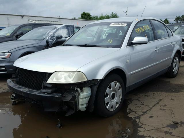 WVWPD63B32P301424 - 2002 VOLKSWAGEN PASSAT GLS SILVER photo 2