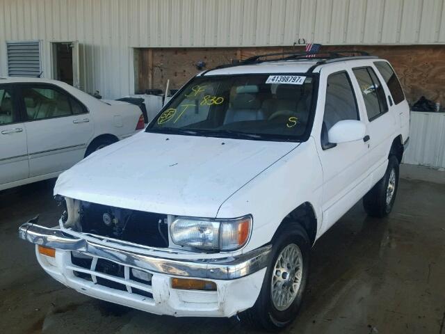 JN8AR05S6TW020215 - 1996 NISSAN PATHFINDER WHITE photo 2