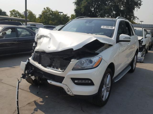 4JGDA2EB0DA207147 - 2013 MERCEDES-BENZ ML 350 BLU WHITE photo 2