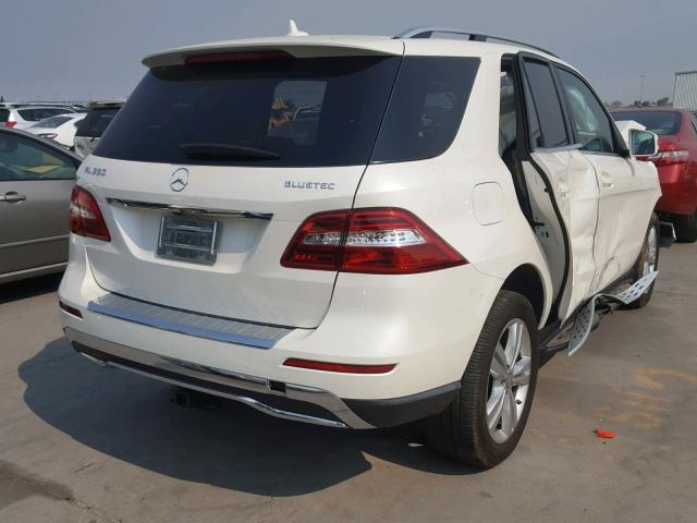 4JGDA2EB0DA207147 - 2013 MERCEDES-BENZ ML 350 BLU WHITE photo 4