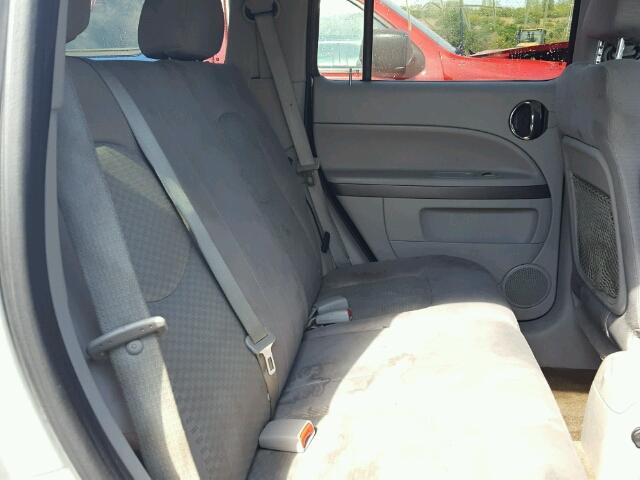 3GNBAAFW6BS539328 - 2011 CHEVROLET HHR LS SILVER photo 6