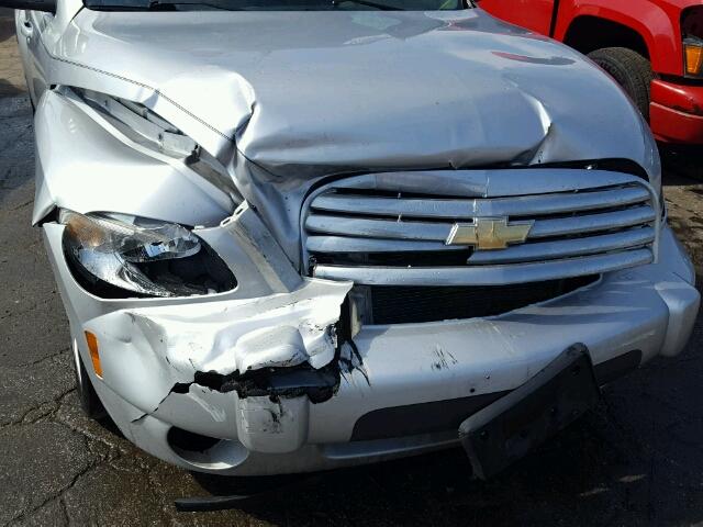 3GNBAAFW6BS539328 - 2011 CHEVROLET HHR LS SILVER photo 9