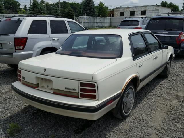 2G3AJ54N8M2360979 - 1991 OLDSMOBILE CUTLASS CI WHITE photo 4