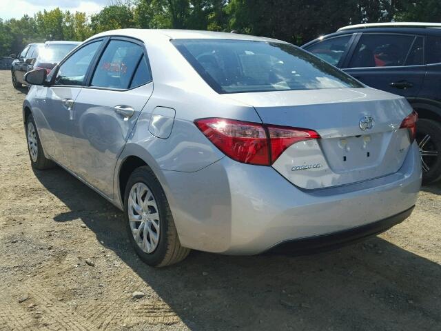 5YFBURHE3HP716023 - 2017 TOYOTA COROLLA GRAY photo 3