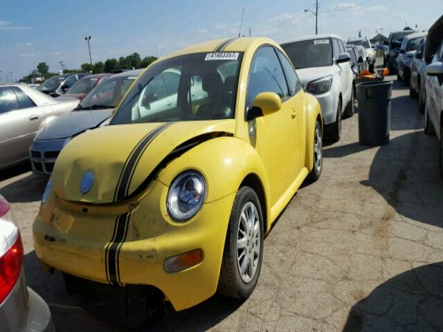 3VWBK21C33M412547 - 2003 VOLKSWAGEN NEW BEETLE YELLOW photo 2