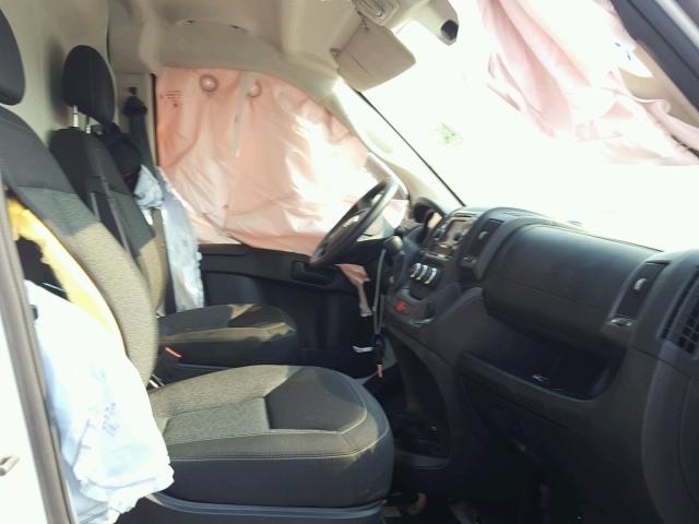 3C6TRVDG2HE543271 - 2017 RAM PROMASTER WHITE photo 5