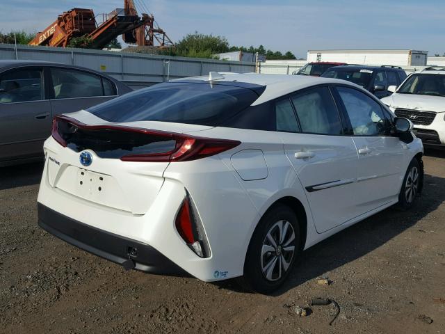 JTDKARFP6H3002828 - 2017 TOYOTA PRIUS PRIM WHITE photo 4