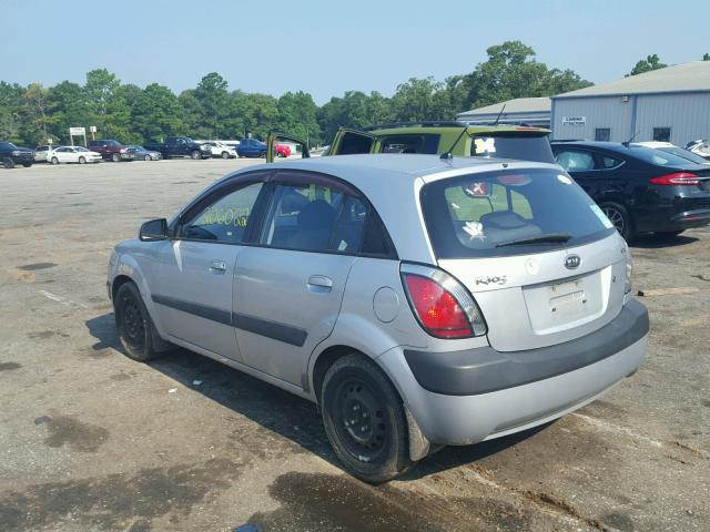 KNADE163486372148 - 2008 KIA RIO 5 SX SILVER photo 3