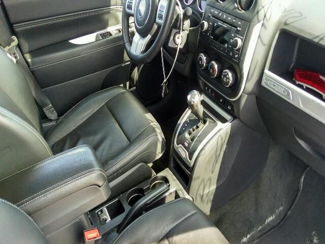 1C4NJDAB8HD197675 - 2017 JEEP COMPASS SP GRAY photo 5