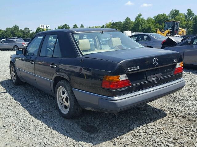 WDBEA26D4LB214778 - 1990 MERCEDES-BENZ 300 E 2.6 BLACK photo 3