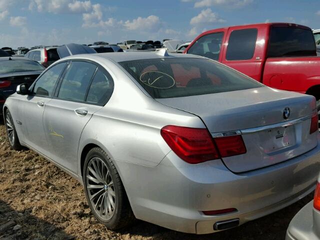 WBAKA83599CY33638 - 2009 BMW 750 SILVER photo 3