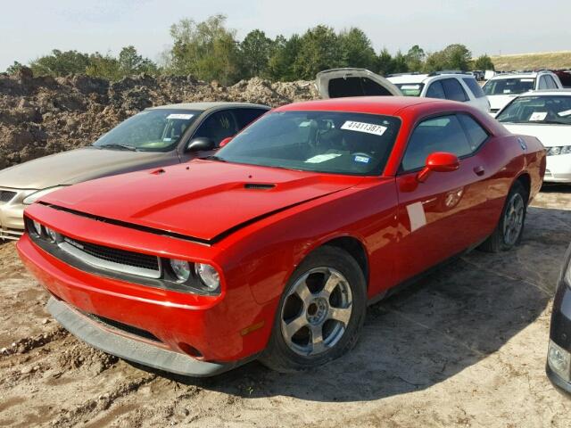 2C3CDYAG4EH242728 - 2014 DODGE CHALLENGER RED photo 2