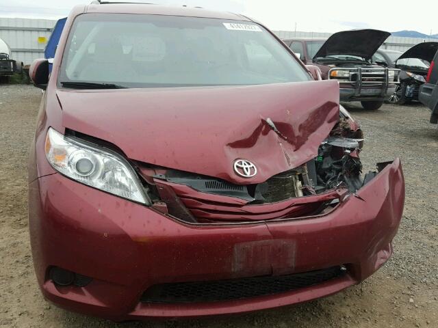 5TDJK3DC5FS110830 - 2015 TOYOTA SIENNA MAROON photo 9