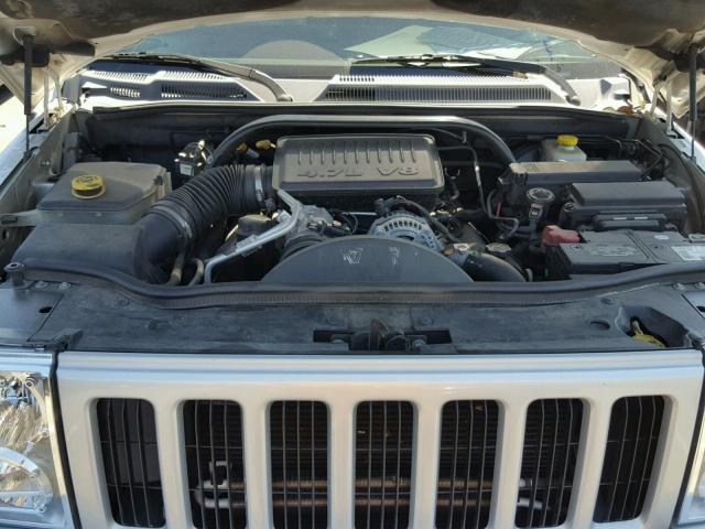 1J8HG48N36C363429 - 2006 JEEP COMMANDER SILVER photo 7