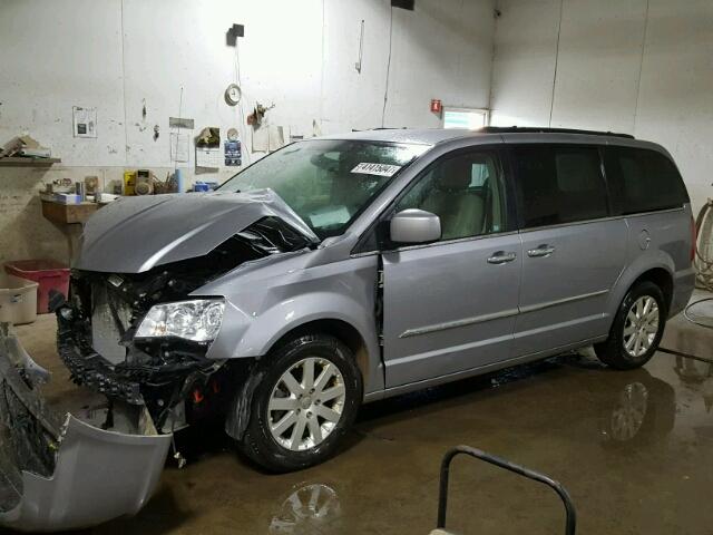 2C4RC1BG2FR505809 - 2015 CHRYSLER TOWN & COU SILVER photo 2