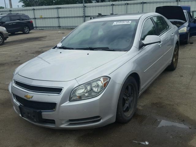 1G1ZC5EB8A4116314 - 2010 CHEVROLET MALIBU 1LT SILVER photo 2