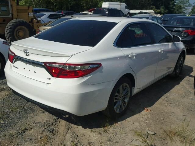 4T1BF1FK5HU441709 - 2017 TOYOTA CAMRY WHITE photo 4