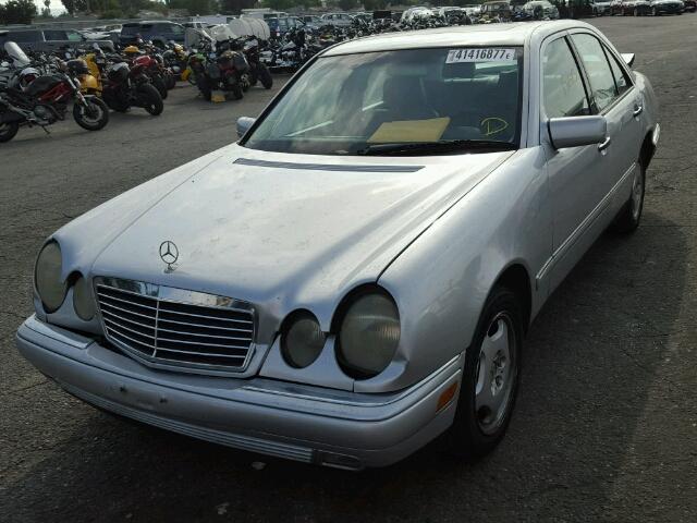 WDBJF70H2XA869333 - 1999 MERCEDES-BENZ E SILVER photo 2