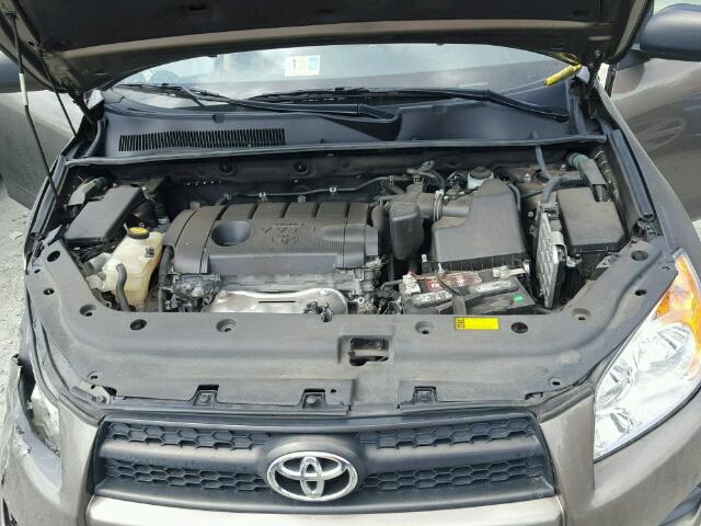 2T3BF4DV1BW177630 - 2011 TOYOTA RAV4 GRAY photo 7