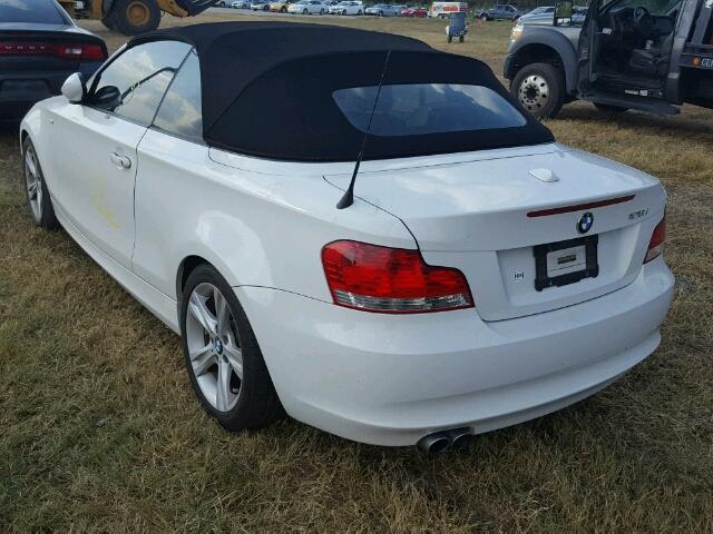 WBAUL73599VJ75711 - 2009 BMW 128 I WHITE photo 3