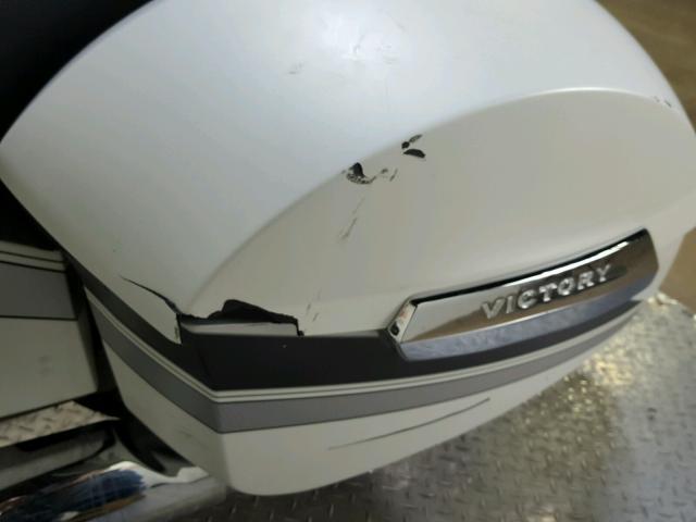 5VPYW36N0G3049022 - 2016 VICTORY MOTORCYCLES MAGNUM WHITE photo 15