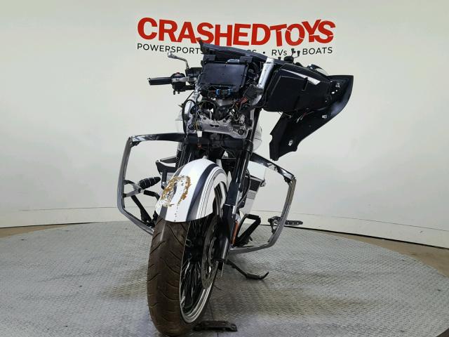 5VPYW36N0G3049022 - 2016 VICTORY MOTORCYCLES MAGNUM WHITE photo 3