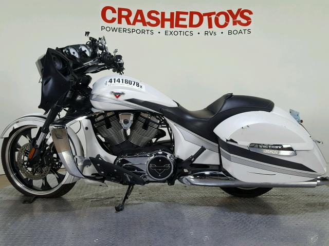5VPYW36N0G3049022 - 2016 VICTORY MOTORCYCLES MAGNUM WHITE photo 5