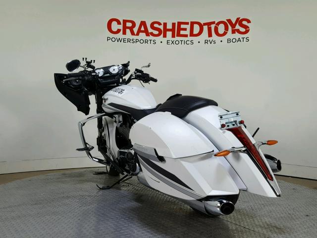 5VPYW36N0G3049022 - 2016 VICTORY MOTORCYCLES MAGNUM WHITE photo 6