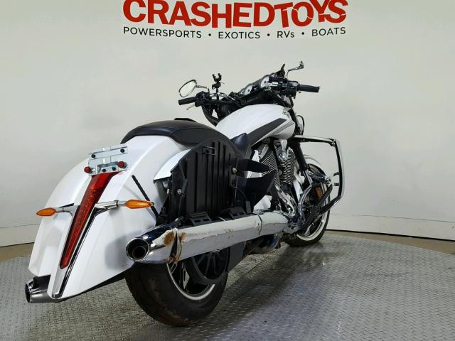 5VPYW36N0G3049022 - 2016 VICTORY MOTORCYCLES MAGNUM WHITE photo 8