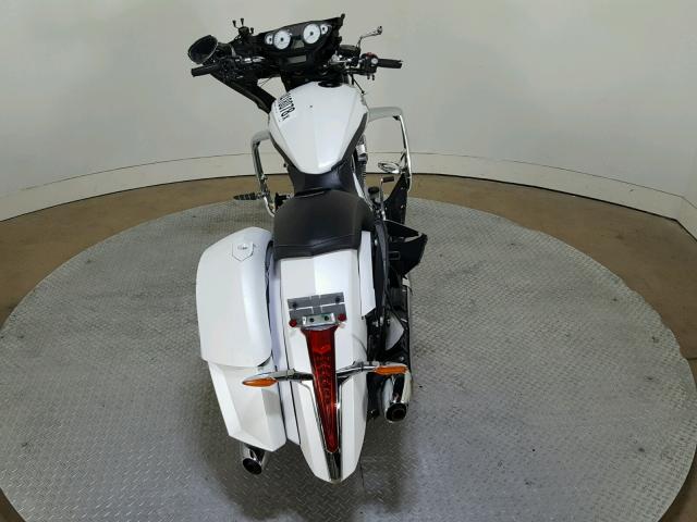 5VPYW36N0G3049022 - 2016 VICTORY MOTORCYCLES MAGNUM WHITE photo 9