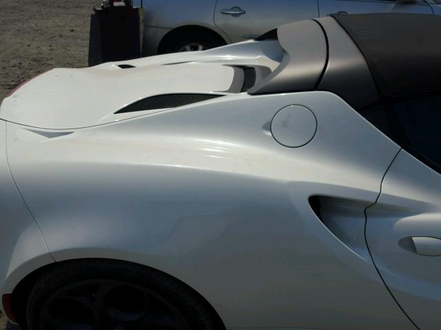 ZARBAAB4XGM179040 - 2016 ALFA ROMEO 4C SPIDER WHITE photo 6