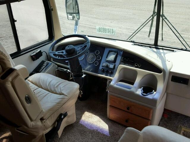 1RF22464422018201 - 2002 ROADMASTER RAIL RAISED RAI TAN photo 5