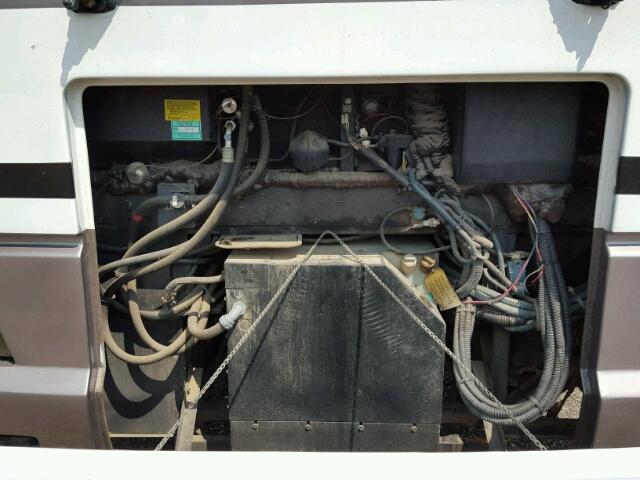 1RF22464422018201 - 2002 ROADMASTER RAIL RAISED RAI TAN photo 7