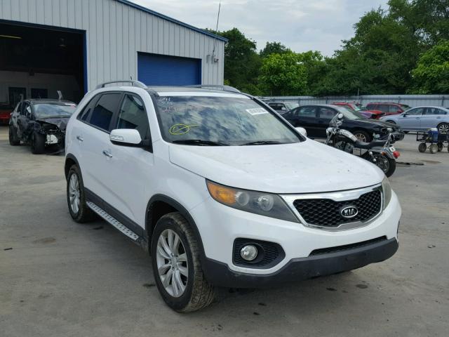 5XYKU4A23BG177384 - 2011 KIA SORENTO EX WHITE photo 1