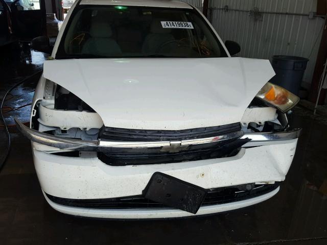 1G1ZT62835F126788 - 2005 CHEVROLET MALIBU MAX WHITE photo 9