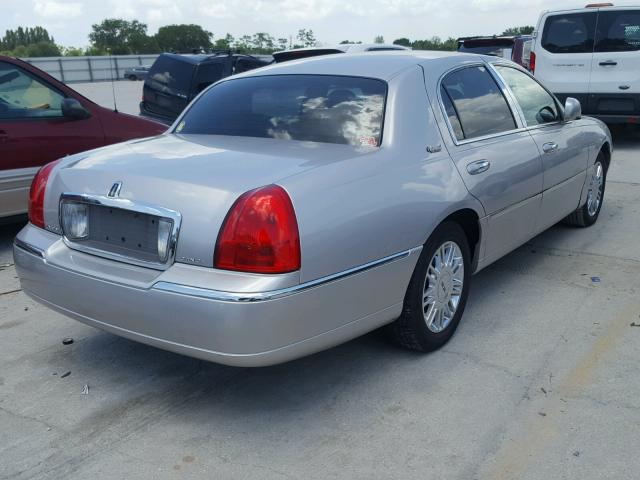 2LNBL8CV0AX624661 - 2010 LINCOLN TOWN CAR S SILVER photo 4