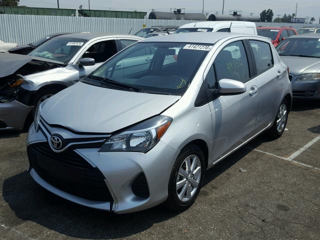 VNKKTUD30GA061369 - 2016 TOYOTA YARIS L SILVER photo 2