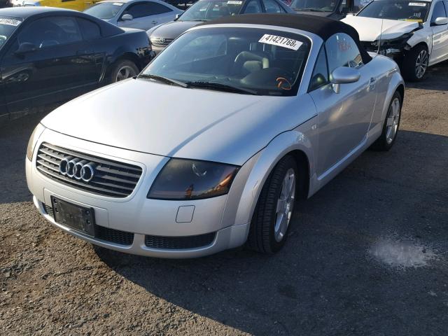 TRUTC28N011001215 - 2001 AUDI TT SILVER photo 2