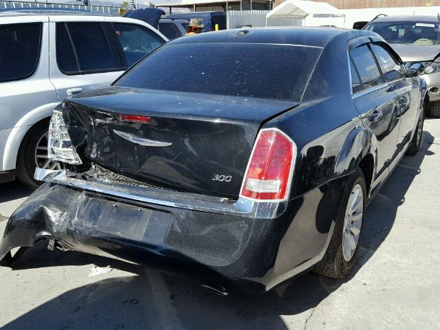 2C3CCAAGXEH255381 - 2014 CHRYSLER 300 BLACK photo 4