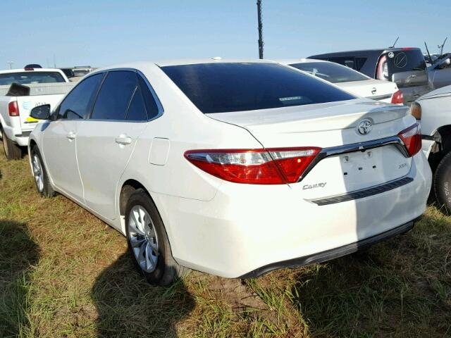 4T1BF1FK9GU544016 - 2016 TOYOTA CAMRY WHITE photo 3